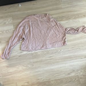 Peach Vuori crop long sleeve